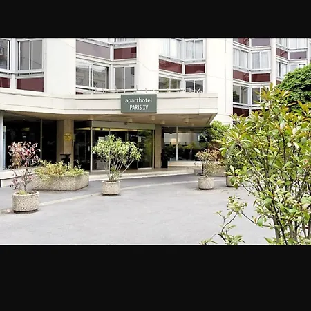 Xv Apartmanhotel *